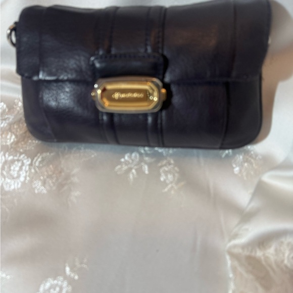 Elegant B. Makowsky Leather Crossbody Bag - Picture 3 of 3